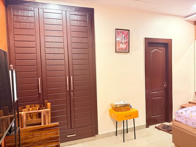 Room, amrapali-platinum 3 Bedroom 1775 Sq.Ft. Apartment In Sector 119 Noida 8171454