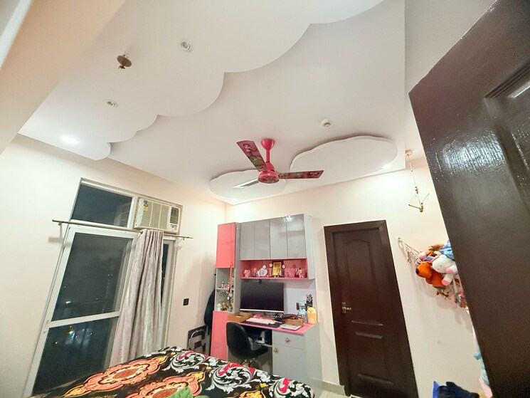 Master Bedroom, amrapali-platinum 3 Bedroom 1775 Sq.Ft. Apartment In Sector 119 Noida 8171454