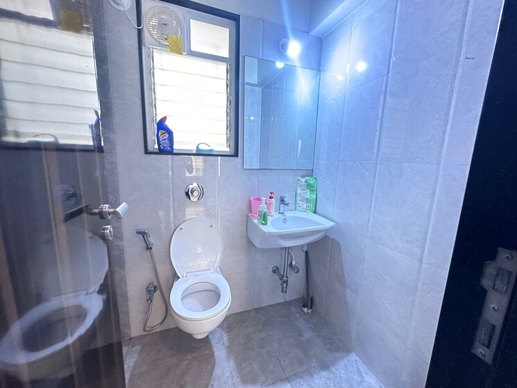 Bathroom, shagun-perfect-10 2 Bedroom 975 Sq.Ft. Apartment In Balewadi Pune 8171455