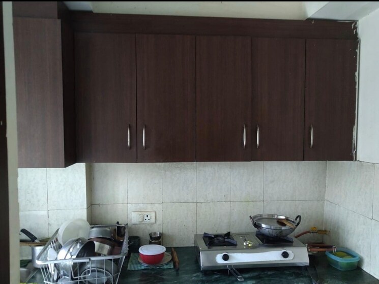 Living Room, paras-tierea 2 Bedroom 825 Sq.Ft. Apartment In Sector 137 Noida 8171469