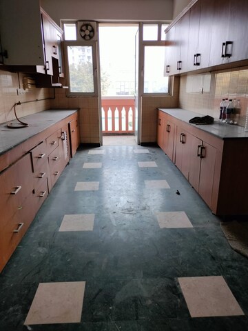 Kitchen in 4 BHK Apartment at DLF Westend Heights, Sector 53 – for Rent