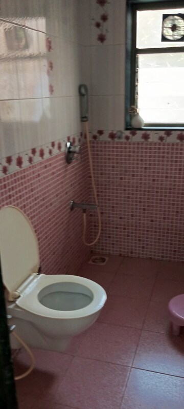 Bathroom in 1 BHK Apartment at Andheri West – for Rent