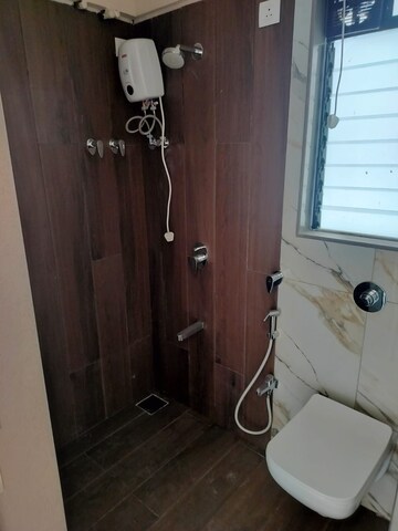 Bathroom in 2.5 BHK Apartment at Amardeep Apartment Chembur, Chembur – for Rent