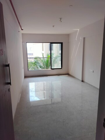 Room in 2.5 BHK Apartment at Amardeep Apartment Chembur, Chembur – for Rent