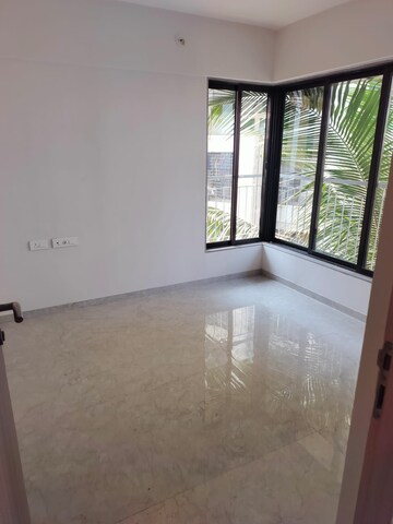 Room in 2.5 BHK Apartment at Amardeep Apartment Chembur, Chembur – for Rent