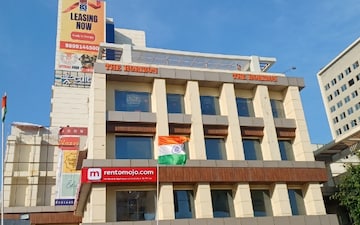 Shop For Sale in 83 Avenue Oodles Sky Walk, Sector 83
