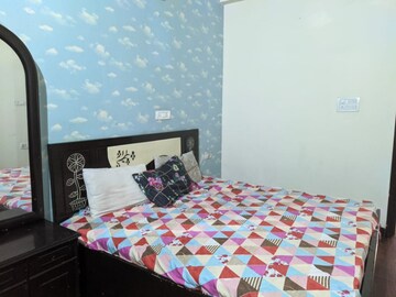 Bedroom in 3 BHK Apartment at Vipul World Floors, Sector 48 – for Rent