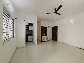 Room in 1 BHK Builder Floor at Hsr Layout – for Rent