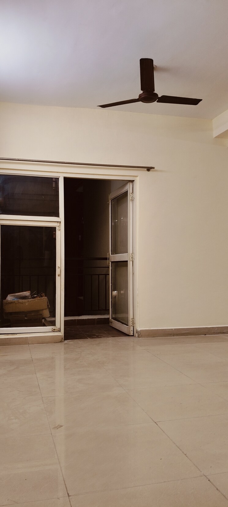 Room, gardenia-golf-city 3 Bedroom 1350 Sq.Ft. Apartment In Sector 75 Noida 8171579