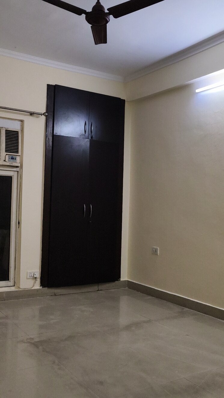 Room, gardenia-golf-city 3 Bedroom 1350 Sq.Ft. Apartment In Sector 75 Noida 8171579