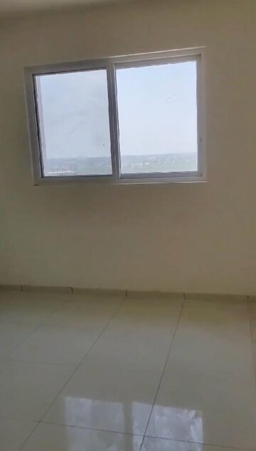 Room in 3 BHK Apartment at Godrej Royale Woods, Devanahalli – for Rent