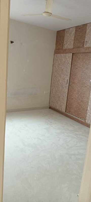Room in 3 BHK Apartment at Whitefield – for Rent
