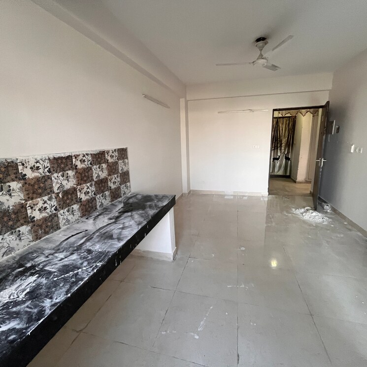 Room, signature-global-andour-height 1 Bedroom 366 Sq.Ft. Apartment In Sector 73 Gurgaon 8171633