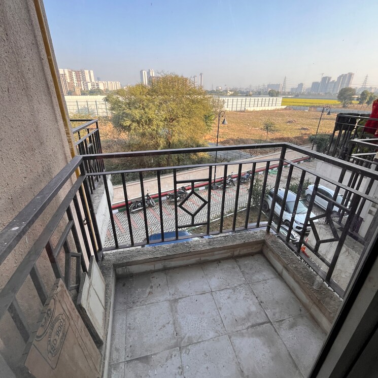 Balcony, signature-global-andour-height 1 Bedroom 366 Sq.Ft. Apartment In Sector 73 Gurgaon 8171633