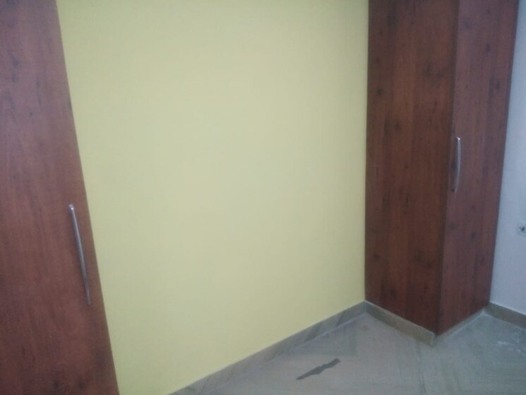 Room, rohini sector 6 2 Bedroom 600 Sq.Ft. Builder Floor In Rohini Sector 6 Delhi 8171620