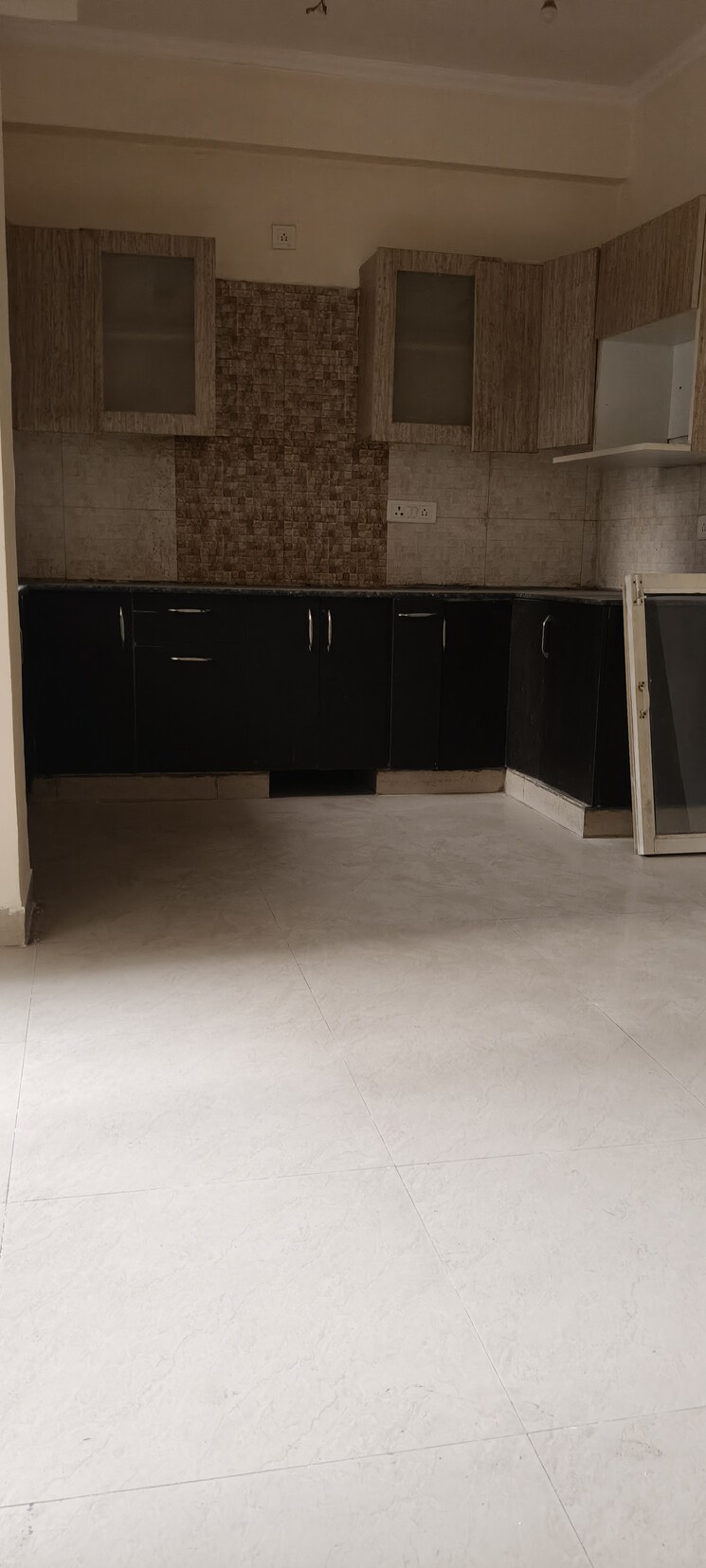 Room, gardenia-golf-city 3 Bedroom 1550 Sq.Ft. Apartment In Sector 75 Noida 8171665