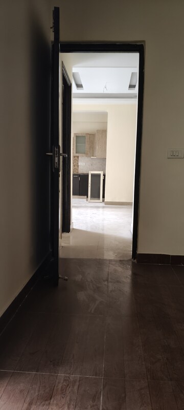 Building Lobby in 3 BHK Apartment at Gardenia Golf City, Sector 75 – for Sale