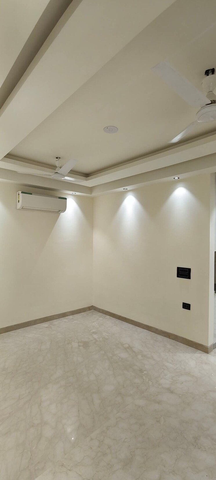 Room, lajpat nagar 2 Bedroom 1000 Sq.Ft. Builder Floor In Lajpat Nagar Delhi 8171713