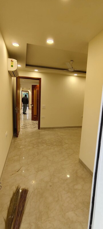 Room in 2 BHK Builder Floor at Lajpat Nagar – for Sale
