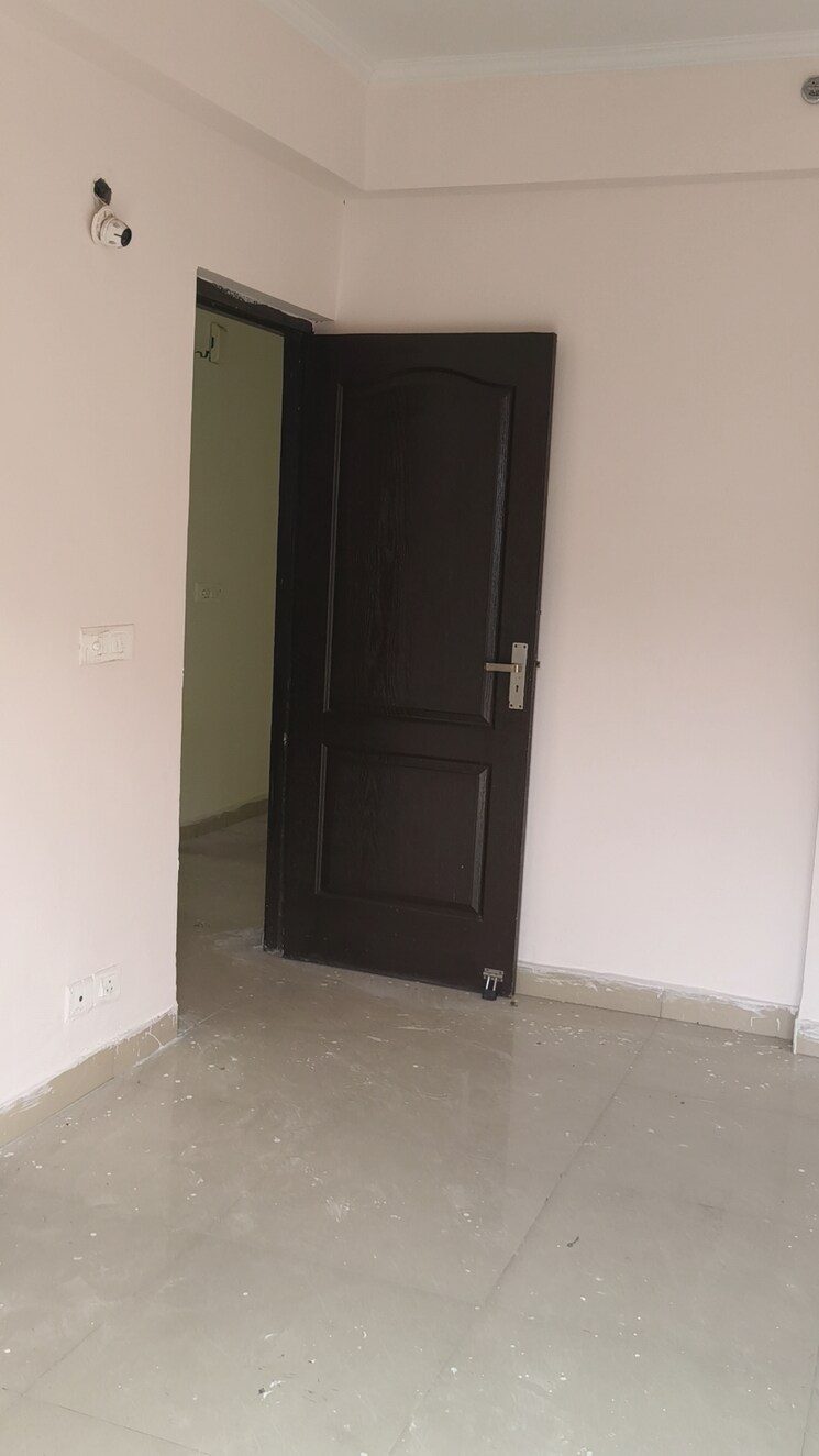 Room, gardenia-golf-city 3 Bedroom 1550 Sq.Ft. Apartment In Sector 75 Noida 8171731