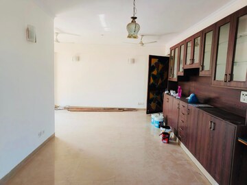Room in 4 BHK Apartment at Urja Towers, Sector 47 – for Rent