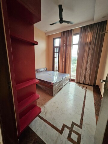 Furnished Amenities in 3 BHK Builder Floor at Aerocity – for Rent