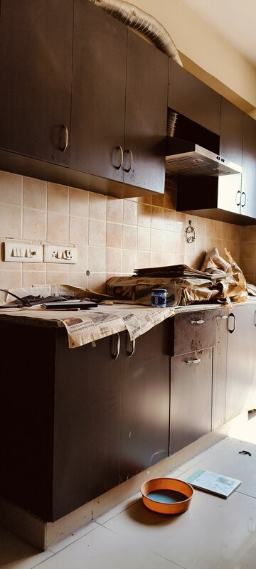 Kitchen in 2 BHK Apartment at Gardenia Golf City, Sector 75 – for Sale