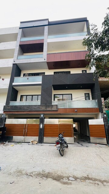 4 BHK Builder Floor – Exterior View View at SS Mayfield Gardens, Sector 51 - for Sale