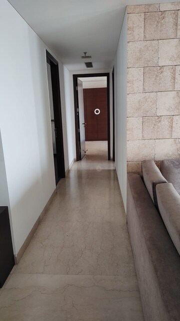 Room in 4 BHK Apartment at Abw La Lagune, Sector 54 – for Rent