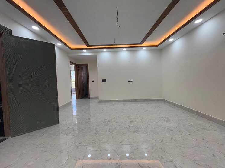 Room, sector 43 3 Bedroom 1800 Sq.Ft. Builder Floor In Sector 43 Faridabad 8171851