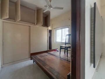 Room in 2 BHK Apartment at Kondapur – for Rent