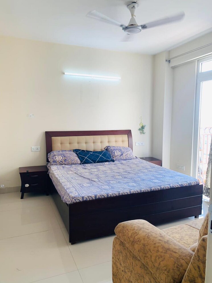 Room, kharar road 2 Bedroom 1350 Sq.Ft. Apartment In Kharar Road Mohali 8171898