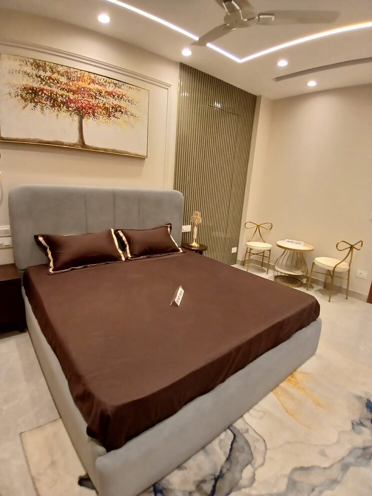 Team Area, sector 63a 3.5 Bedroom 2200 Sq.Ft. Builder Floor In Sector 63a Gurgaon 8171892