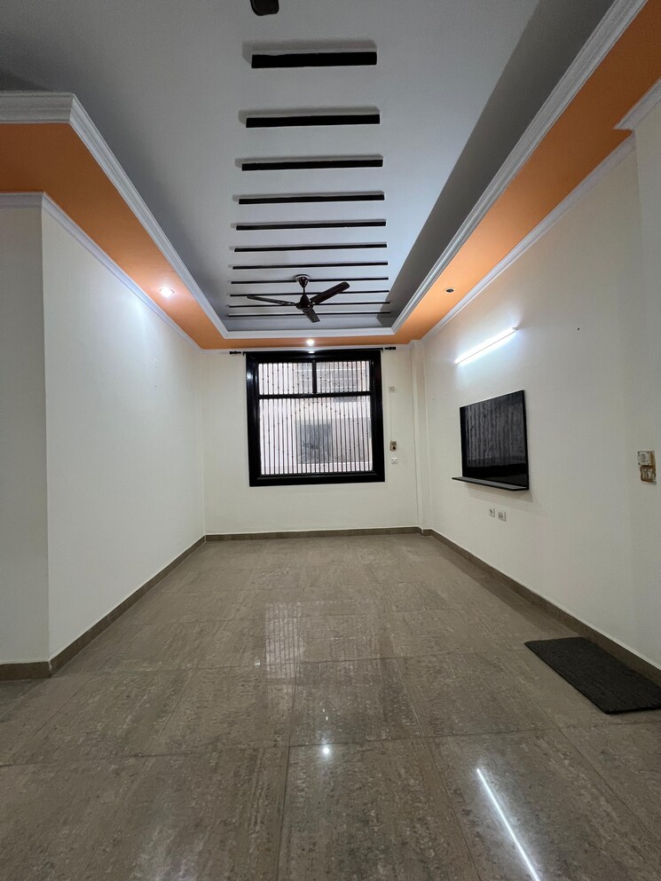 Room, pratap vihar 4 Bedroom 2050 Sq.Ft. Builder Floor In Pratap Vihar Ghaziabad 8171917