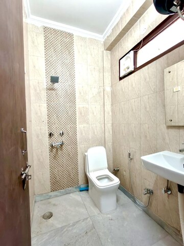 Bathroom in 1 RK Apartment at Sector 31 – for Rent
