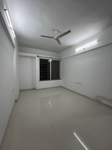 Room in 3 BHK Apartment at Gagan Lawish, Undri – for Sale