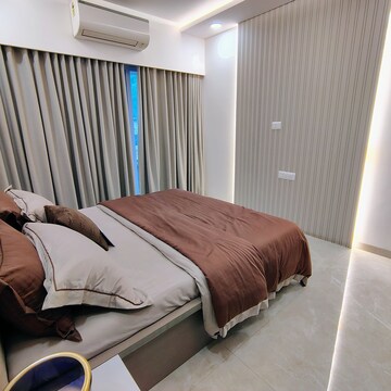 Master Bedroom in 2 BHK Apartment at Apex Green Wood, Borivali East – for Sale