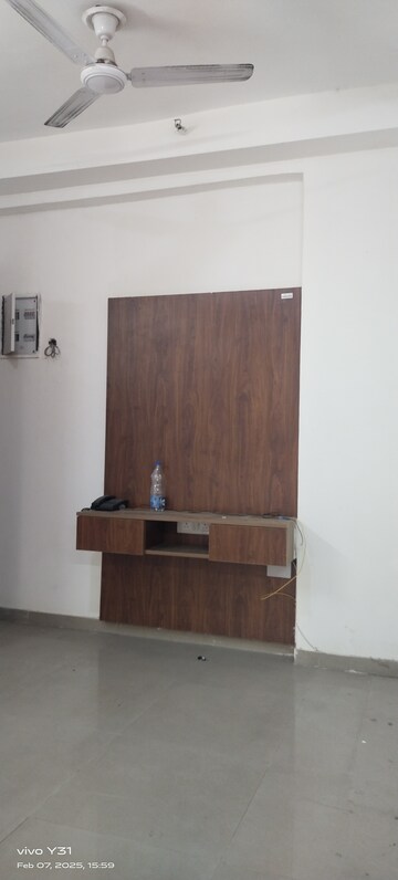 2 BHK Apartment For Rent in Sector 16c Greater Noida