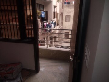 Room in 3 BHK Builder Floor at Rohini Sector 7 – for Rent