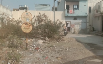 Plot For Sale in Devguradia