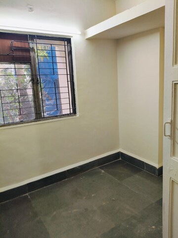 Room in 1 BHK Apartment at Lokpuram CHS, Vasant Vihar – for Rent