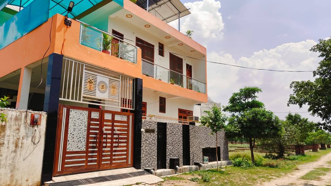 Plot For Sale in Anand Niketan