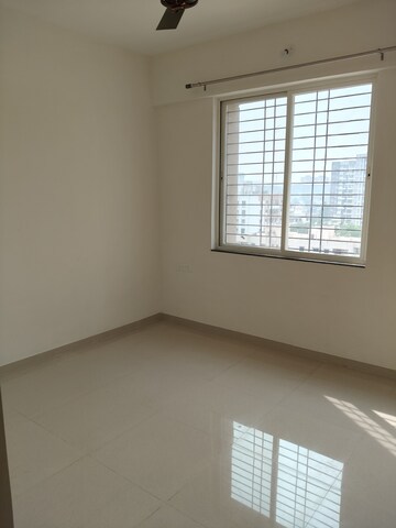 Room in 1 BHK Apartment at Gagan Tisha, Undri – for Sale