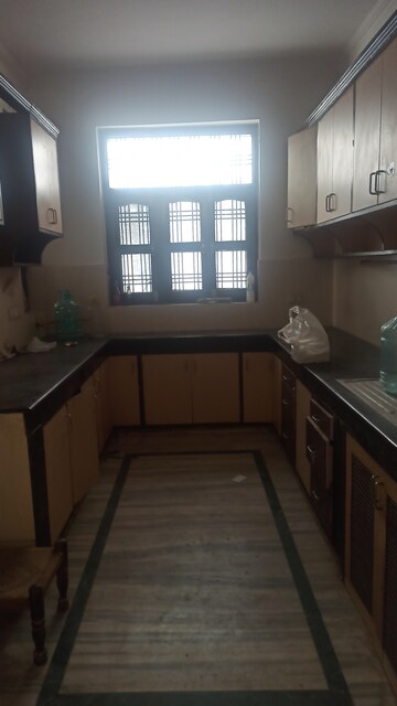 Kitchen in 3.5 BHK Independent House at Sector 21d – for Rent