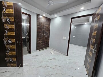 Room in 1 BHK Apartment at Saket – for Rent