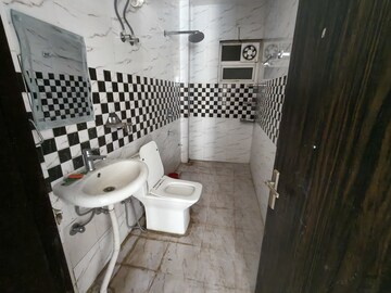 Bathroom in 3 BHK Apartment at Ansal API Esencia, Sector 67 – for Rent