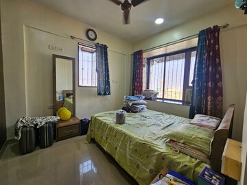 Bedroom in 2 BHK Apartment at Lake Florence, Powai – for Rent