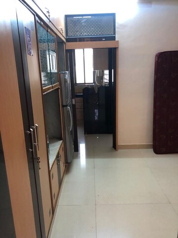 Living Room in 1.5 BHK Apartment at Adarsh Nagar Society, Worli – for Rent
