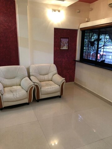 Living Room in 1.5 BHK Apartment at Adarsh Nagar Society, Worli – for Rent