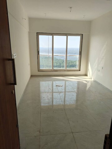 Room in 3 BHK Apartment at Dosti Eastern Bay, Wadala – for Rent
